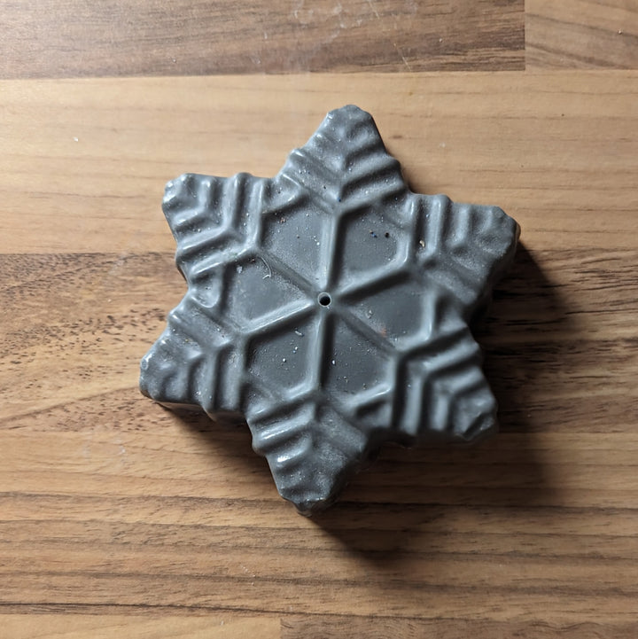 snowflake Shaped Mould. Perfect for Bath Bomb, Soap, Chocolate, Resin, Plaster ETC.